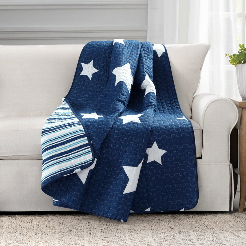 Load image into Gallery viewer, Star Reversible Cotton Throw Collective LushDecor
