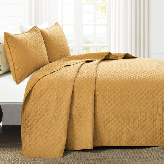 Ava Diamond Oversized Cotton Quilt Set