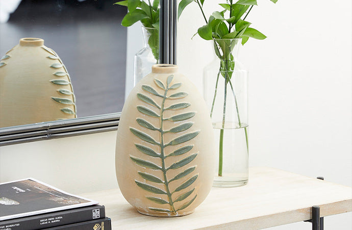 Ceramic Leaf Vase Accessory UMA