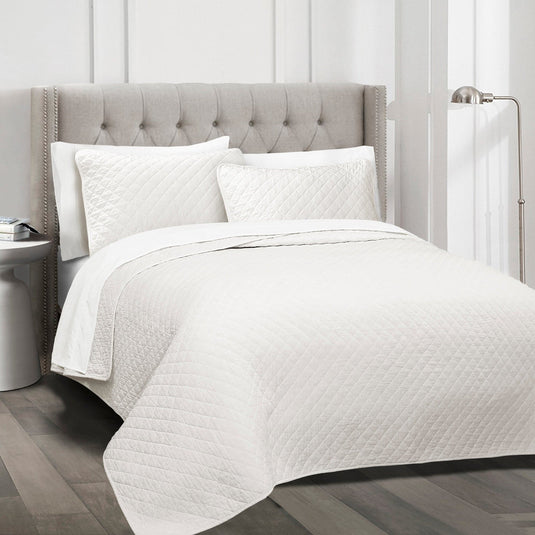 Ava Diamond Oversized Cotton Quilt Set