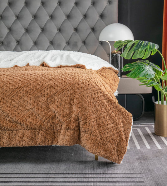 Caramel Brown Faux Fur Throw Blanket Chevron Geometric Embossed Gift Tache Home Fashion