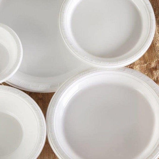 Hanna K. Signature White heavyweight plastic Plates 9