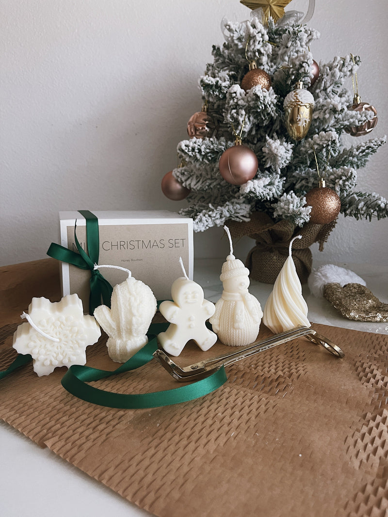 Load image into Gallery viewer, Mini Christmas Set Candle Gift Hi Sunday Collective
