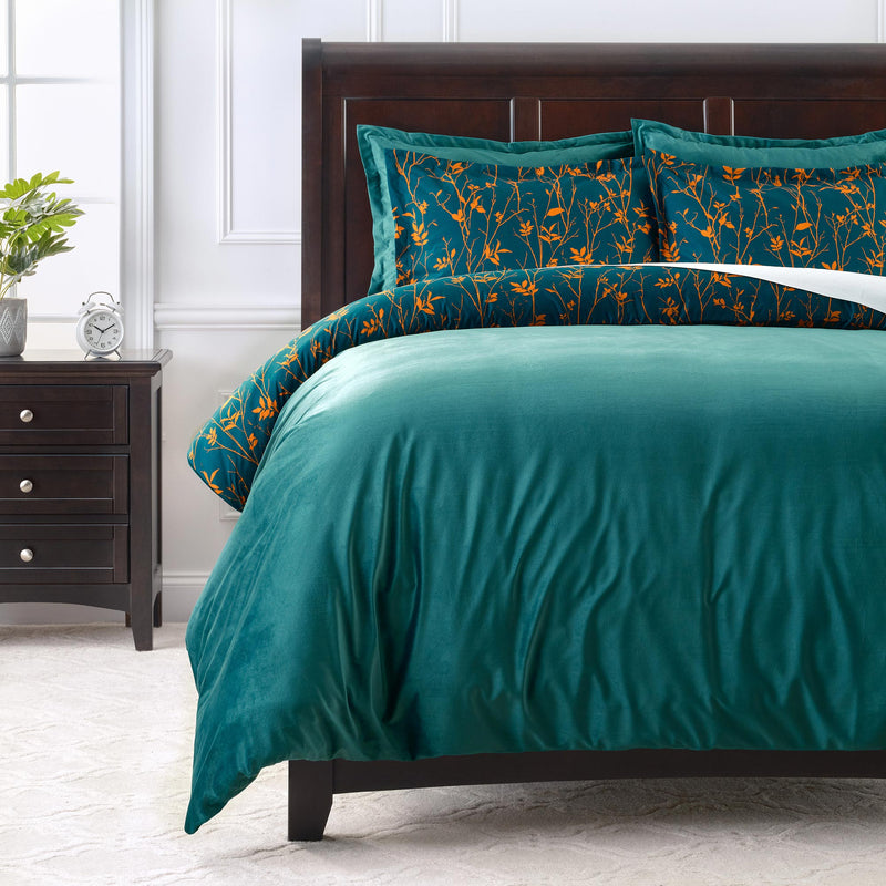 Load image into Gallery viewer, 5-Piece Bramble Reversible Velvet Duvet Cover Set Collective Chanasya
