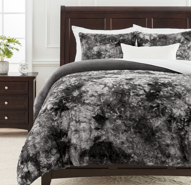 Load image into Gallery viewer, Wolf Faux Fur Duvet Cover Set Collective Chanasya
