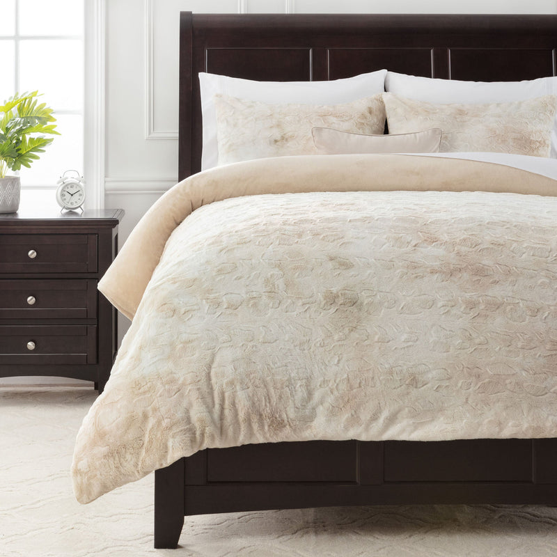 Load image into Gallery viewer, Wolf Faux Fur Duvet Cover Set Collective Chanasya
