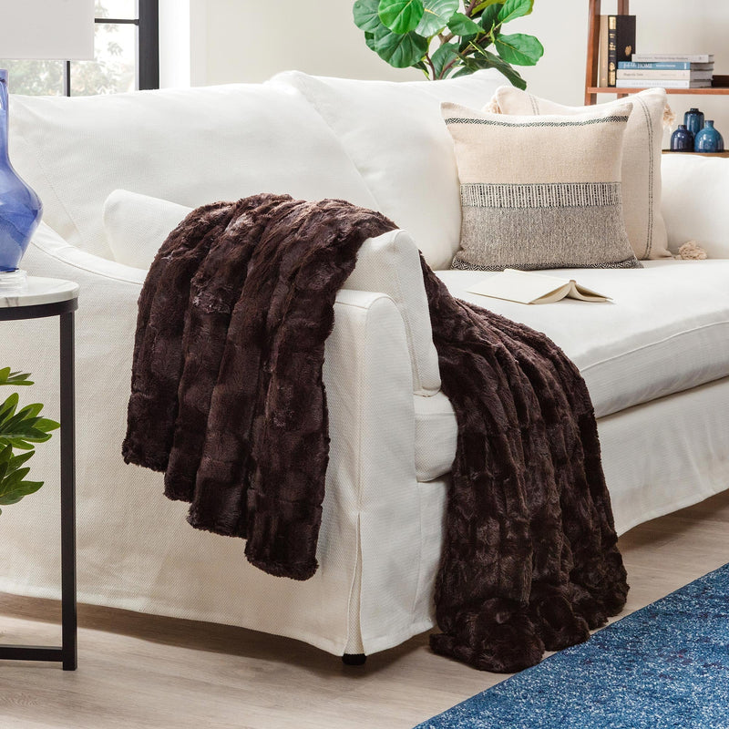 Load image into Gallery viewer, Deco Faux Fur Throw Blanket Collective Chanasya
