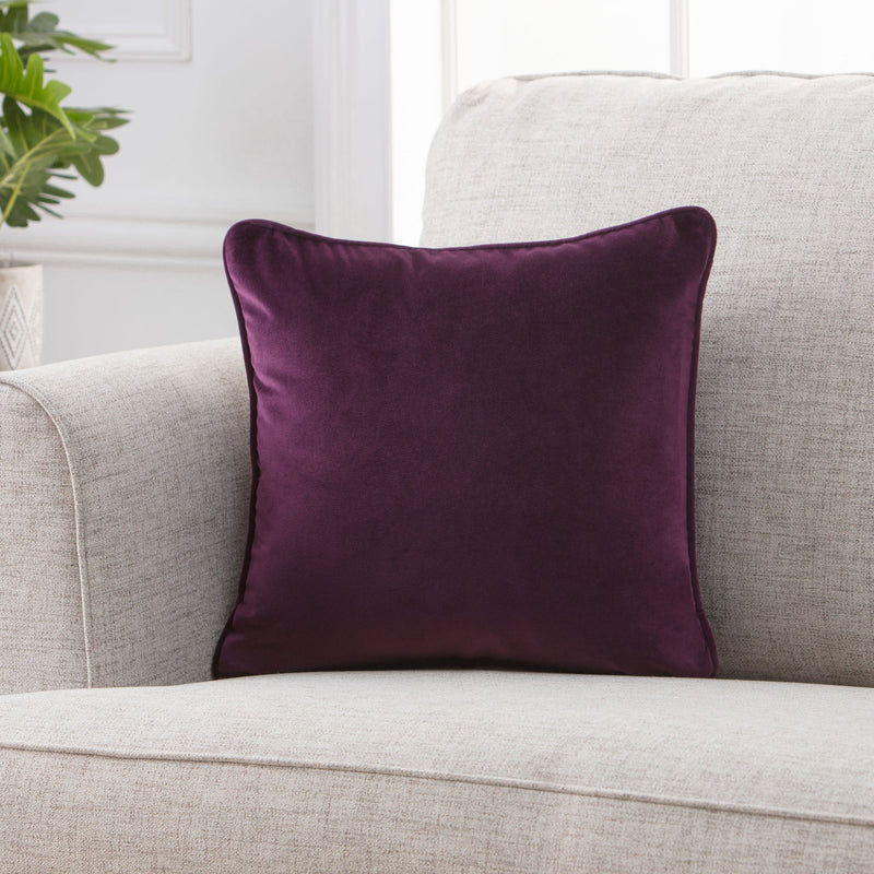 Load image into Gallery viewer, Holland Velvet Throw Pillow Covers
