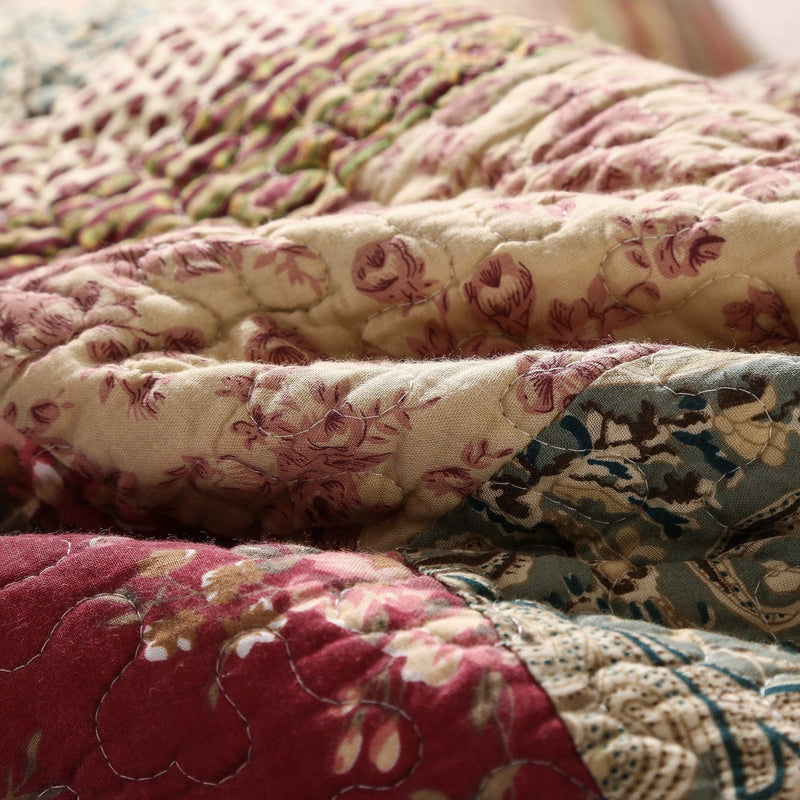 Load image into Gallery viewer, Fairy Tale Tea Party Beige Burgundy Paisley Floral Cotton Patchwork Quilt Set Collective Tache Home Fashion
