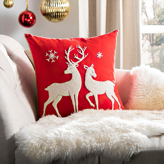 Red Reindeer Pillow General SAF