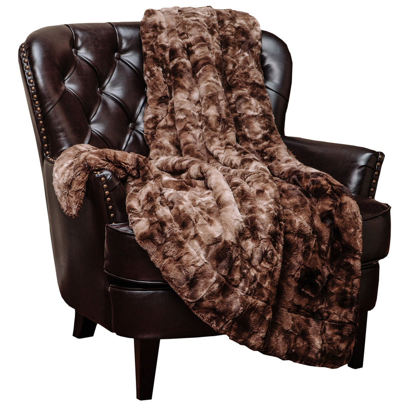 Load image into Gallery viewer, Wolf Faux Fur Throw Blanket
