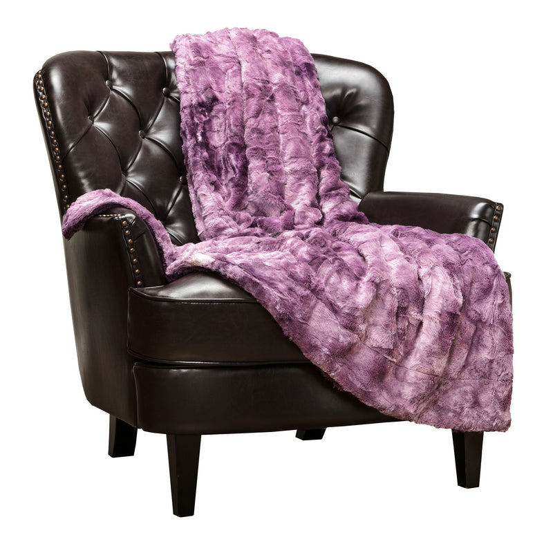 Load image into Gallery viewer, Wolf Faux Fur Throw Blanket
