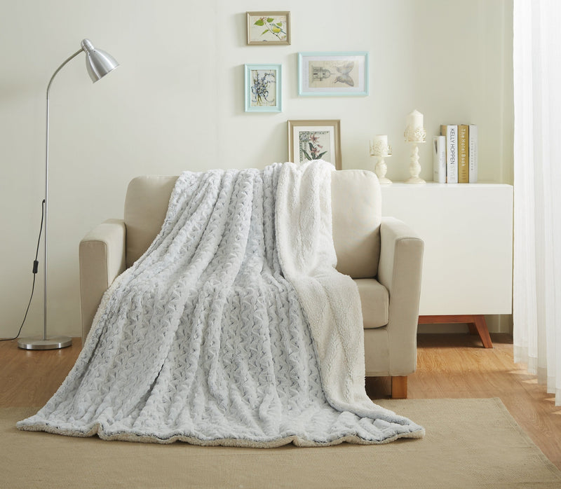 Load image into Gallery viewer, Faux Fur Snowy Owl Super Soft Throw Blanket Gift Tache Home Fashion
