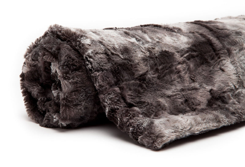 Load image into Gallery viewer, Wolf Faux Fur Throw Blanket
