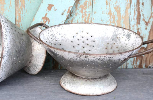 Chippy Distressed Colander General PPD