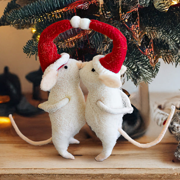 Kissing Felt Mice with Christmas Hats Sale KAL